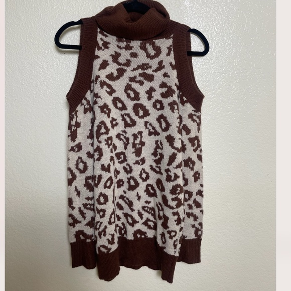 Cold Shoulder Leopard Boho Turtle Neck Mock Off Boho Hipster Winter Hip Blouse - Picture 5 of 6